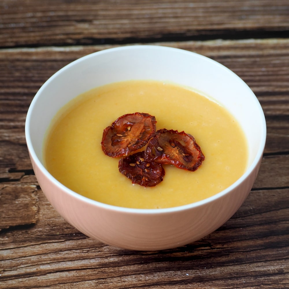 picture-of-soup-with-dried-tomato