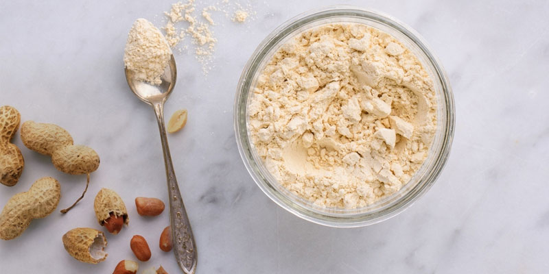 powdered freeze dried peanut butter in jar and spoon